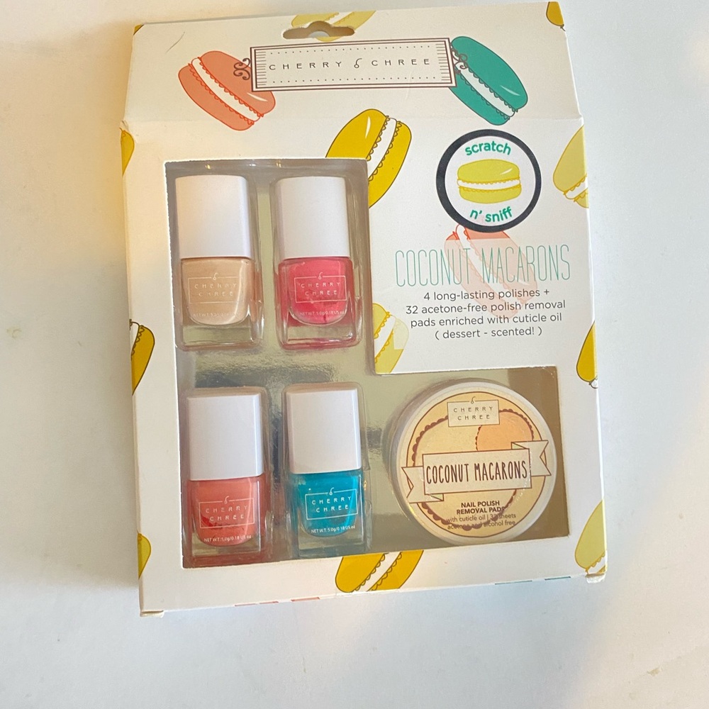 Coconut Macarons Polishes and Pads